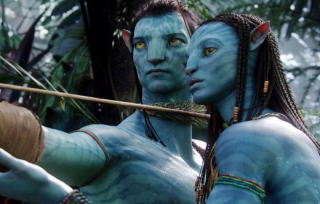 Still of Zoe Saldana and Sam Worthington in Avatar