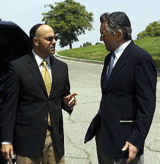 Still of Robert De Niro and Stanley Tucci in What Just Happened